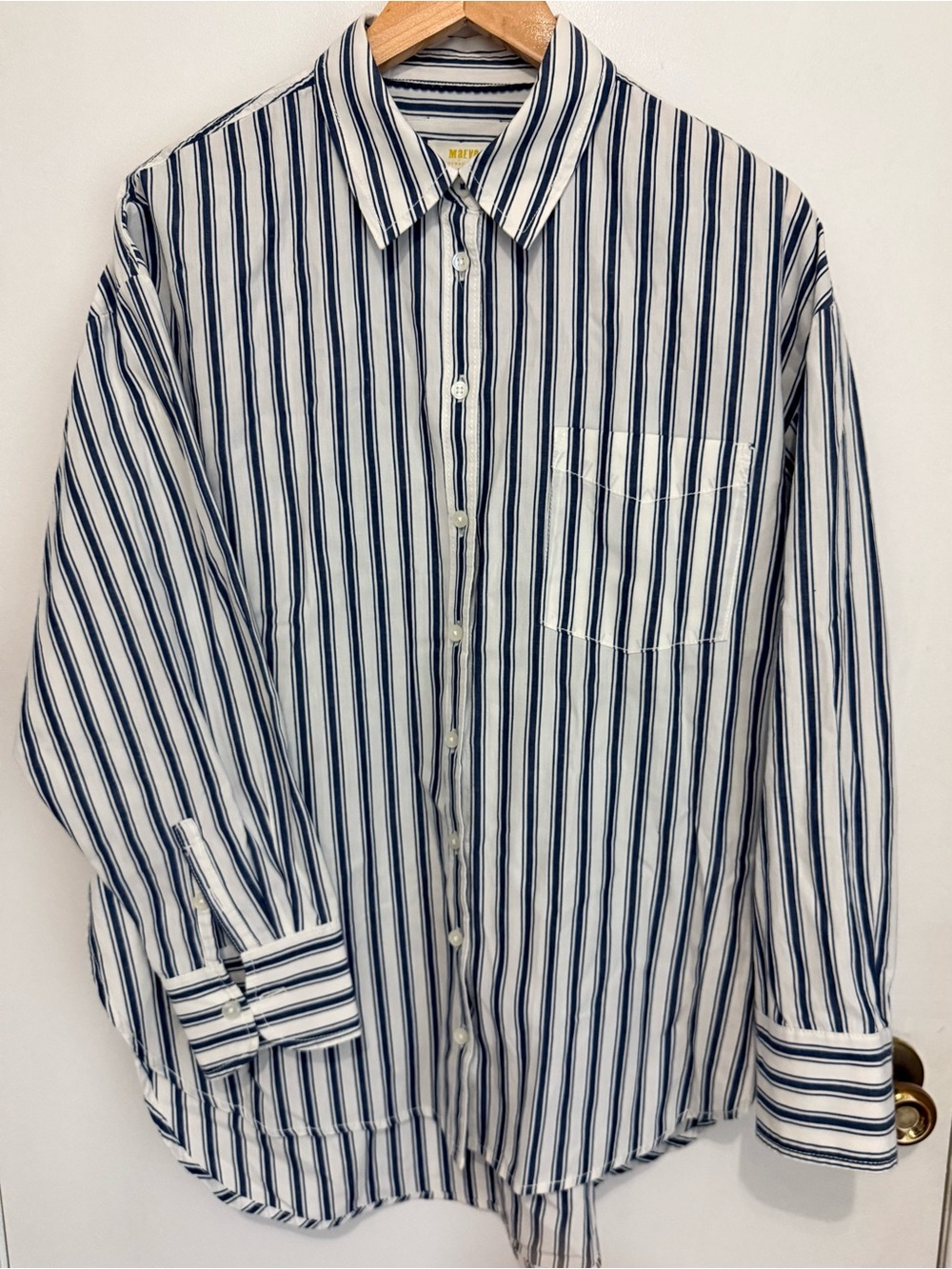 Anthropologie Maeve White and Navy Stripe Button-Down Shirt 100%Cotton Women’s M